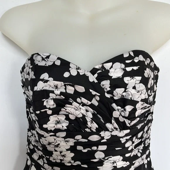 White House Black Market Strapless Silk Corset Top Size 4 - Picture 6 of 10